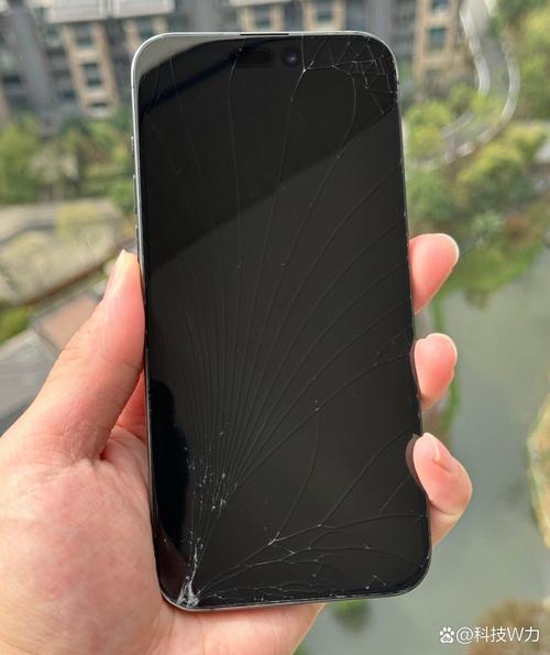 iphone12外屏碎了换一下屏幕多少钱?